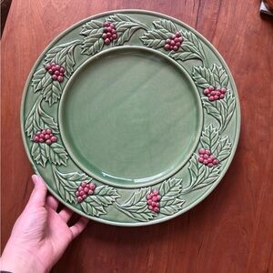Bordallo Pinheiro holly and ivy Christmas large plate